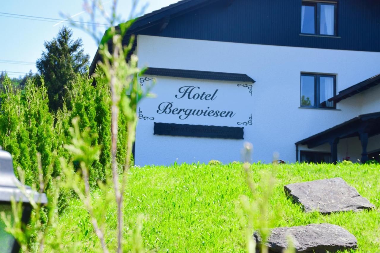 Hotel Bergwiesen - Zimmer Mit Balkon Oder Terasse Lohr Εξωτερικό φωτογραφία