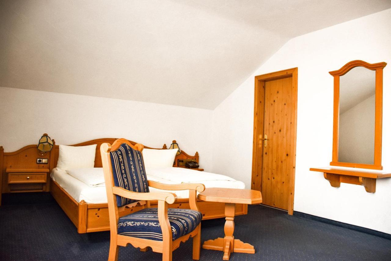 Hotel Bergwiesen - Zimmer Mit Balkon Oder Terasse Lohr Εξωτερικό φωτογραφία