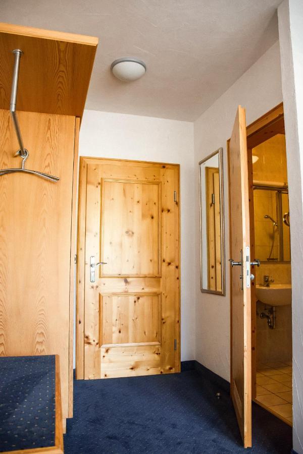 Hotel Bergwiesen - Zimmer Mit Balkon Oder Terasse Lohr Εξωτερικό φωτογραφία